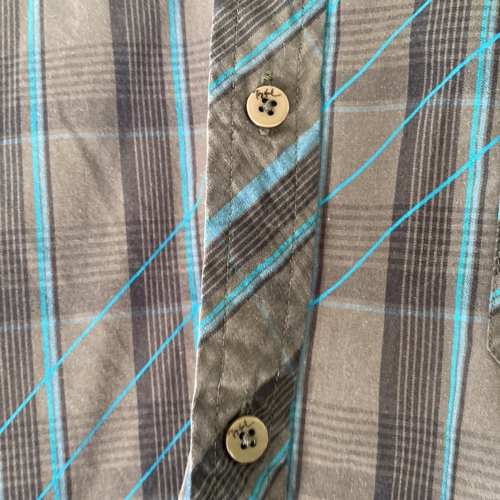 Mens hawk button up shirt​​​ - Picture 3 of 8